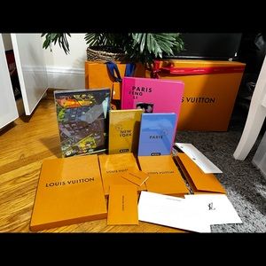 BNIB Authentic Louis Vuitton City Guide Fashion Eye Collectible books NY PARIS